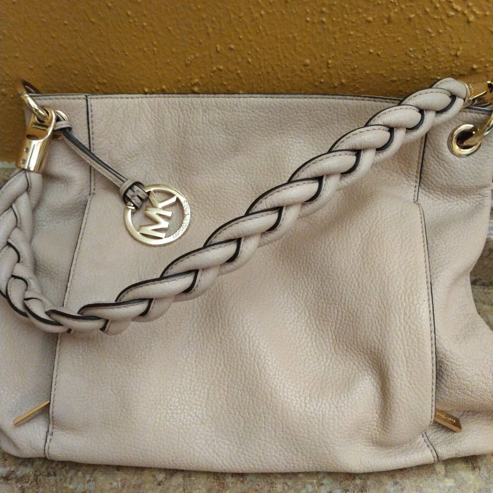 Purse - Picture 2 of 3
